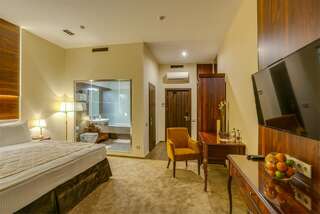 Гостиница Viewpoint Hotel Москва Люкс с видом на реку-6