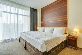 Гостиница Viewpoint Hotel Москва Люкс с видом на реку-5