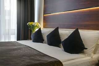 Гостиница Viewpoint Hotel Москва Люкс с видом на сад-2