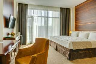 Гостиница Viewpoint Hotel Москва Люкс с видом на реку-1